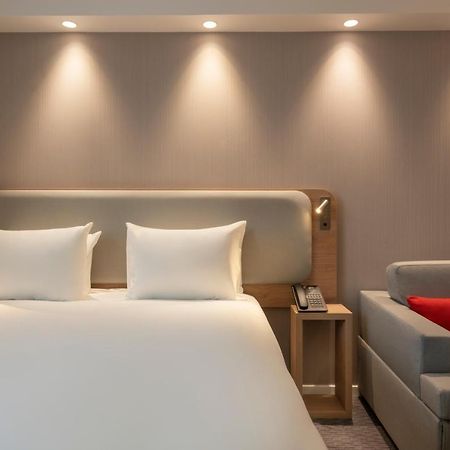 באילי-רומאינוויליירס Holiday Inn Express - Marne-La-Vallee Val D'Europe By Ihg מראה חיצוני תמונה
